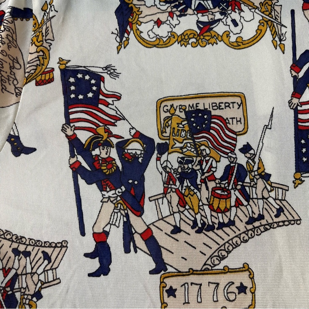 Vintage Martell 1776 Independence Day American Revolution Print Point Neck Sz M - Picture 6 of 15